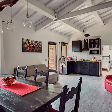 Il Casalone Farm stay *